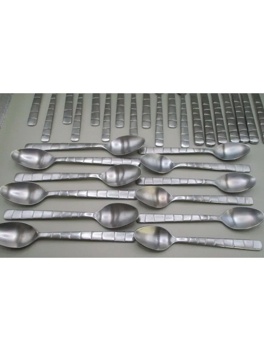 Oneida Modulus Black Satin Stainless Flatware Replacement Set 31 Pc Serves  6